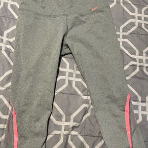 Nike capris NWOT large grey pink women